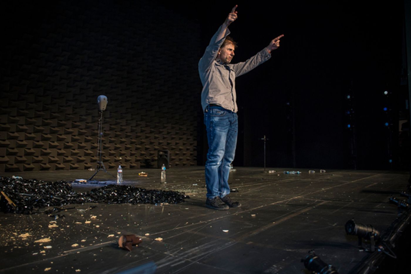 Photo Flash: Simon McBurney's THE ENCOUNTER Celebrates Opening at the Curran  Image