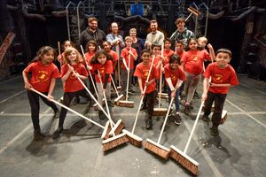 Andrew Patrick, Sam Wilmott, Angela Mason, Rob Shaw & Rhys Shone @ BroadwayWorld Andrew Patrick, Sam Wilmott, Angela Mason, Rob Shaw & Rhys Shone Photo