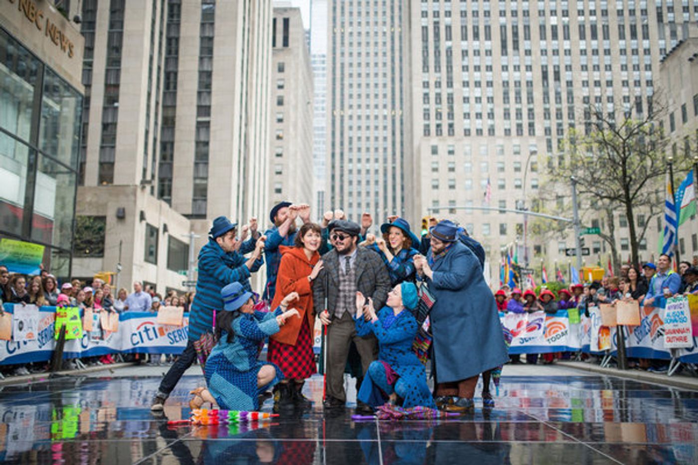 Photo Flash: Highlights from TODAY's 'Best of Broadway Week' Live Performances  Image