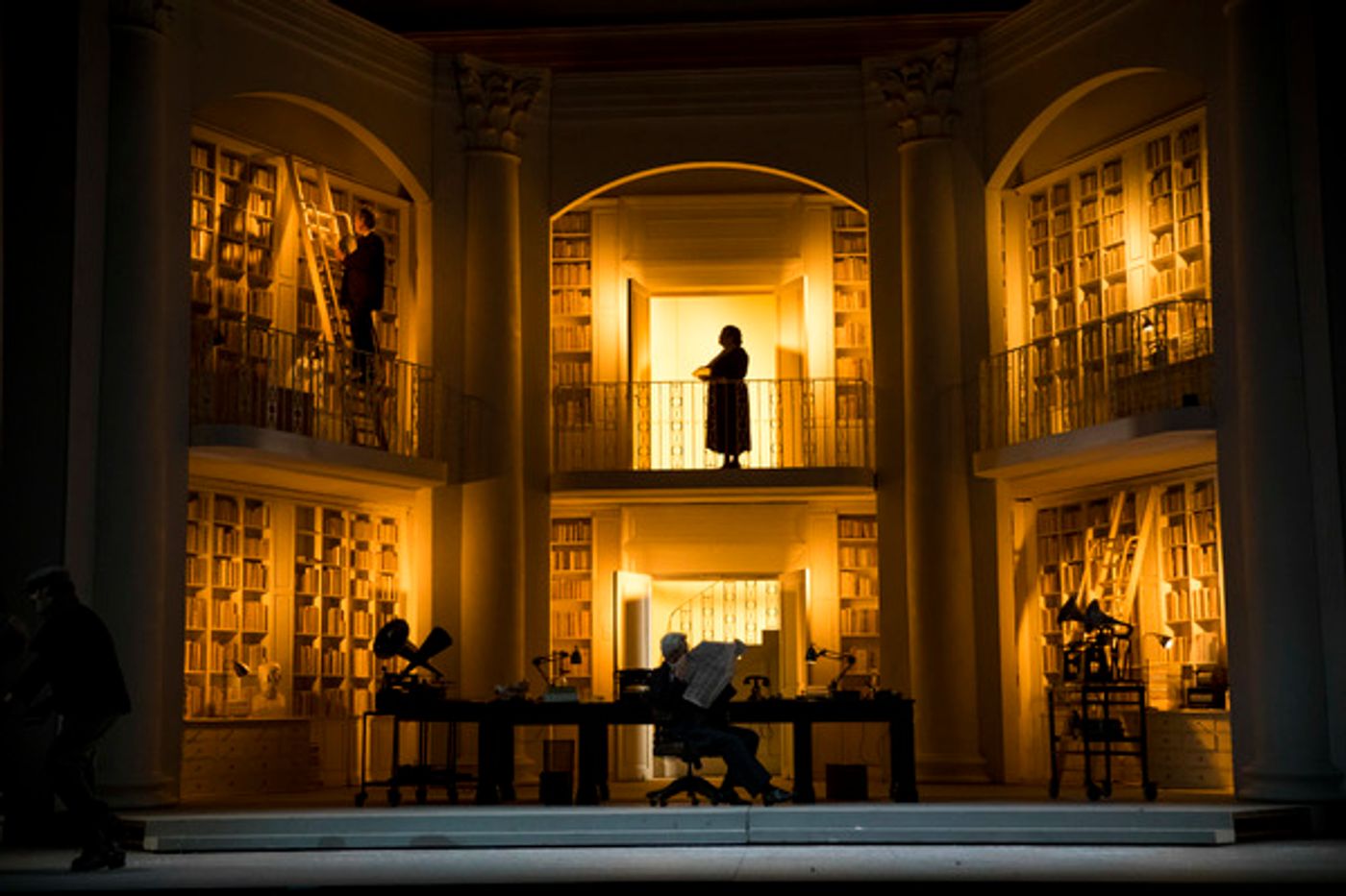 Photo Flash: Lisa O'Hare and Richard E. Grant Take the Stage in MY FAIR LADY at Lyric Opera Photo Flash: Lisa O'Hare and Richard E. Grant Take the Stage in MY FAIR LADY at Lyric Opera Image