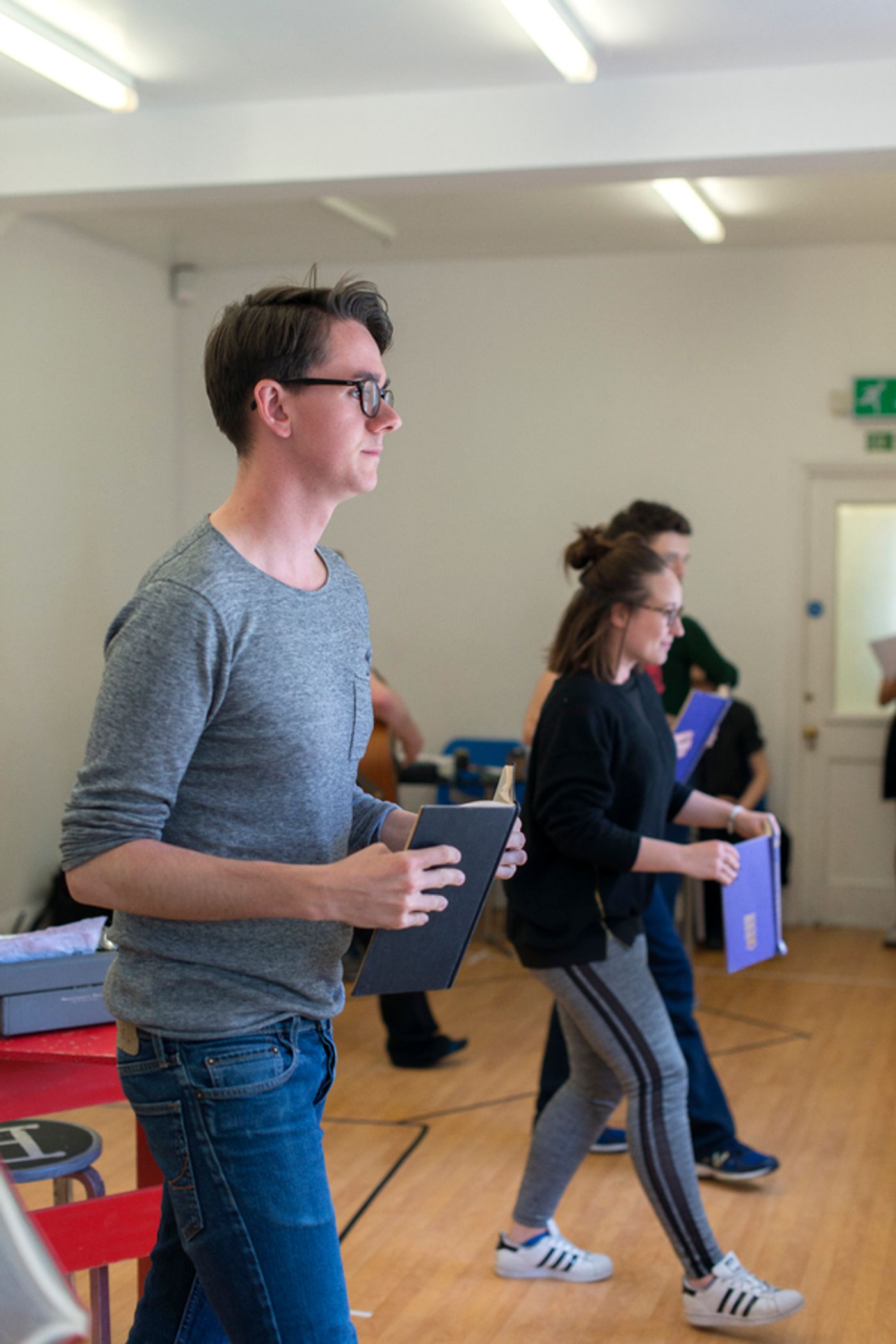 Photo Exclusive: In Rehearsal for PAPER HEARTS at Upstairs at the Gatehouse Photo Exclusive: In Rehearsal for PAPER HEARTS at Upstairs at the Gatehouse Image