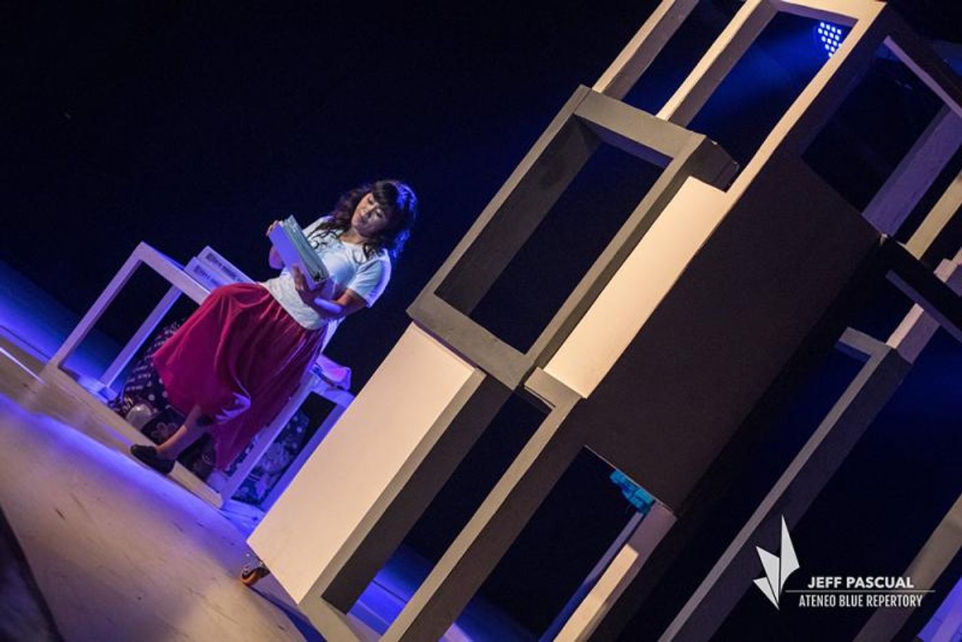 Review: Ateneo Blue Repertory's 'Kung Paano Ako Naging Leading Lady'  Image