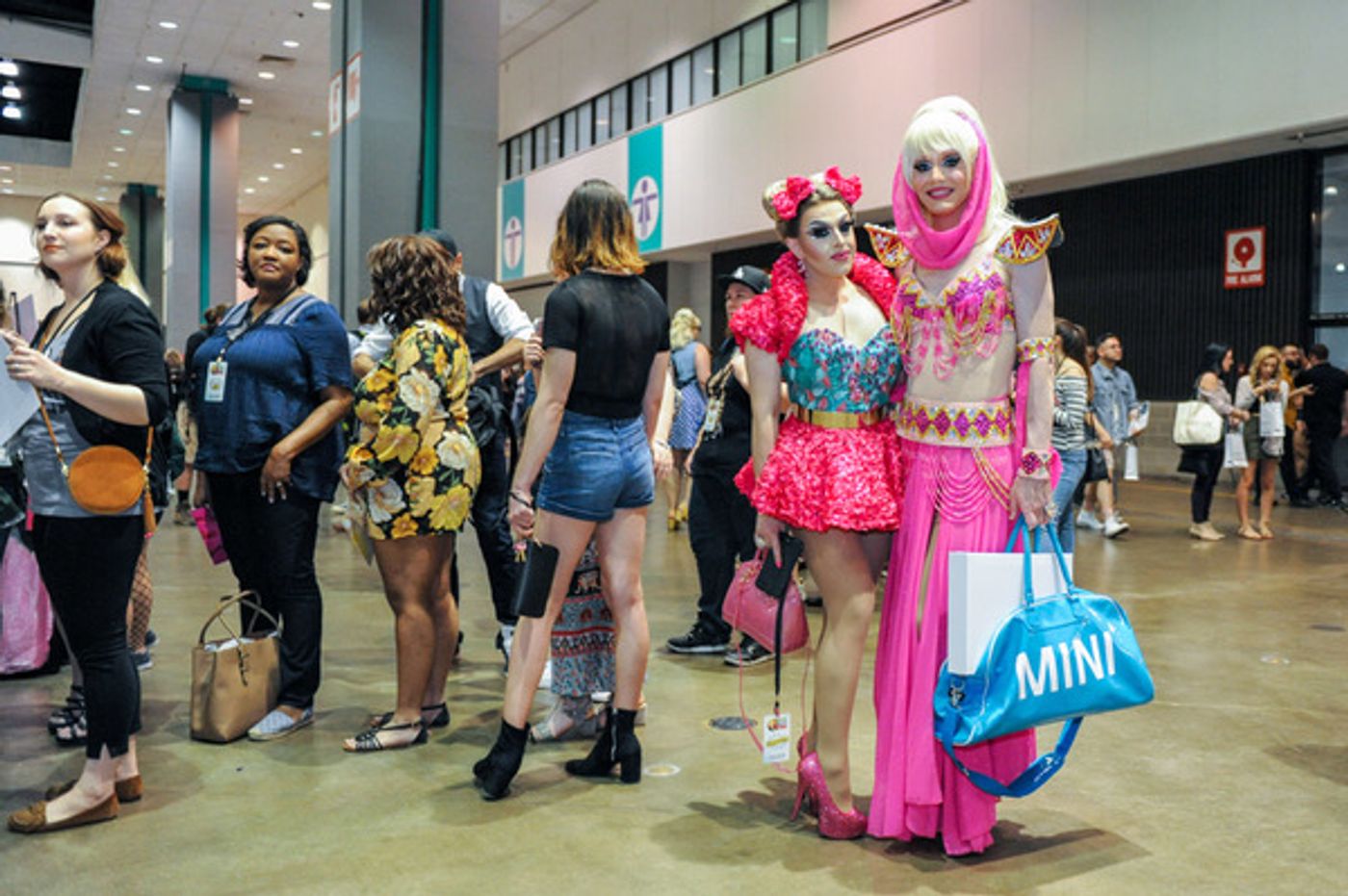 Photo Flash: All Colors of the Rainbow Take Part in RuPaul's DragCon 2017  Image