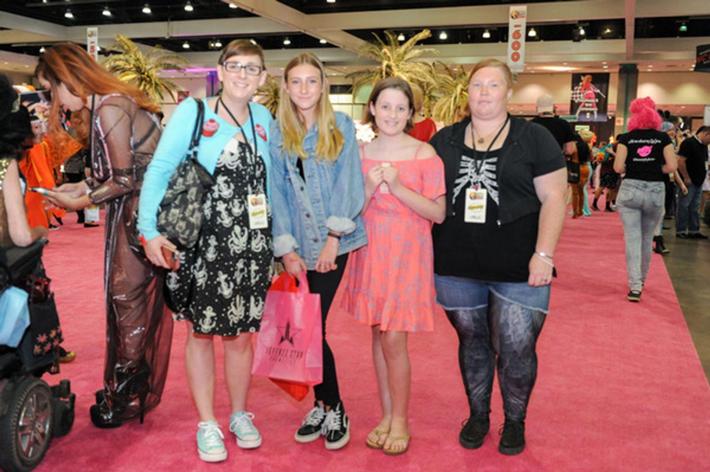 Photo Flash: All Colors of the Rainbow Take Part in RuPaul's DragCon 2017  Image
