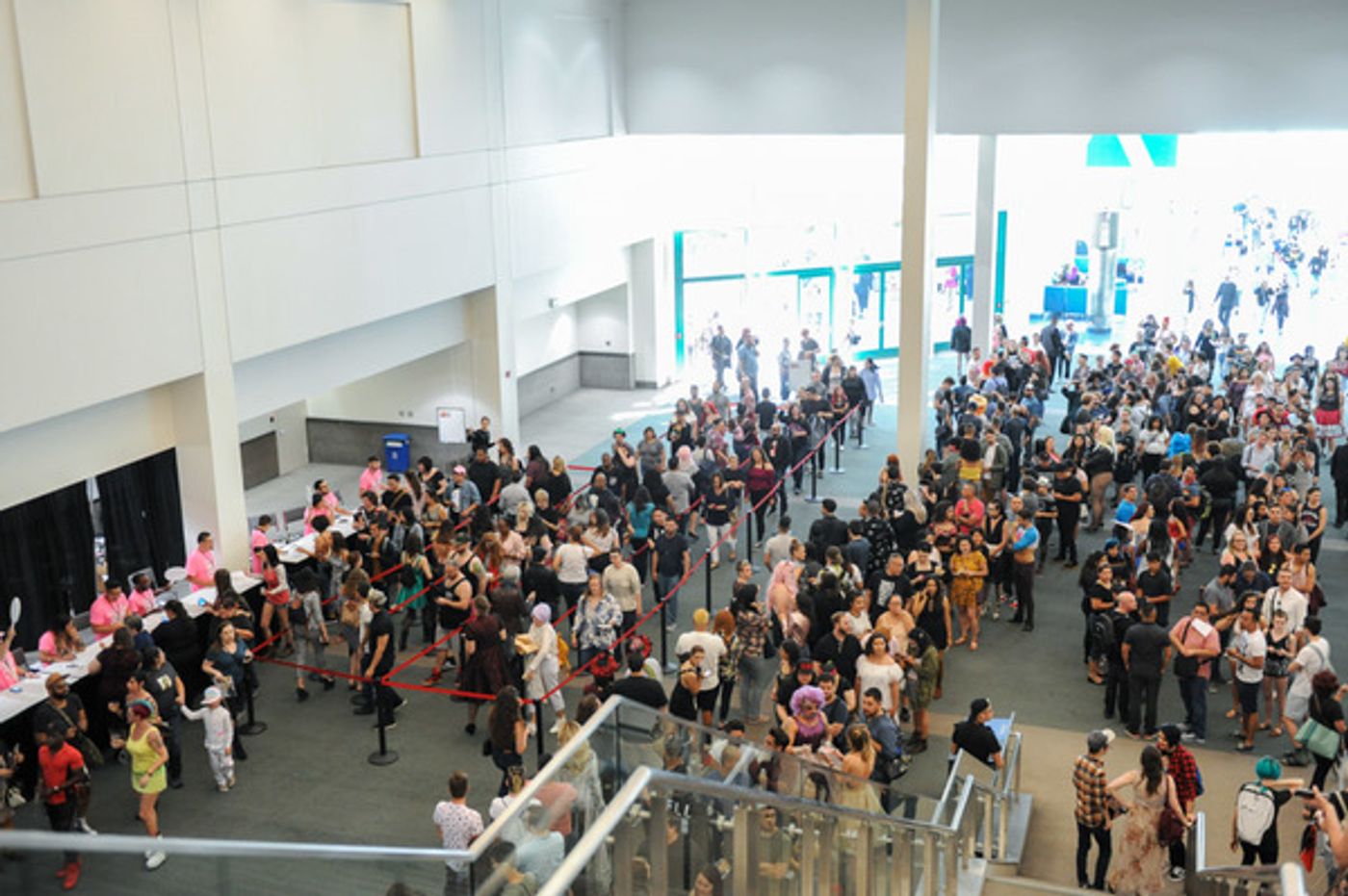 Photo Flash: All Colors of the Rainbow Take Part in RuPaul's DragCon 2017  Image