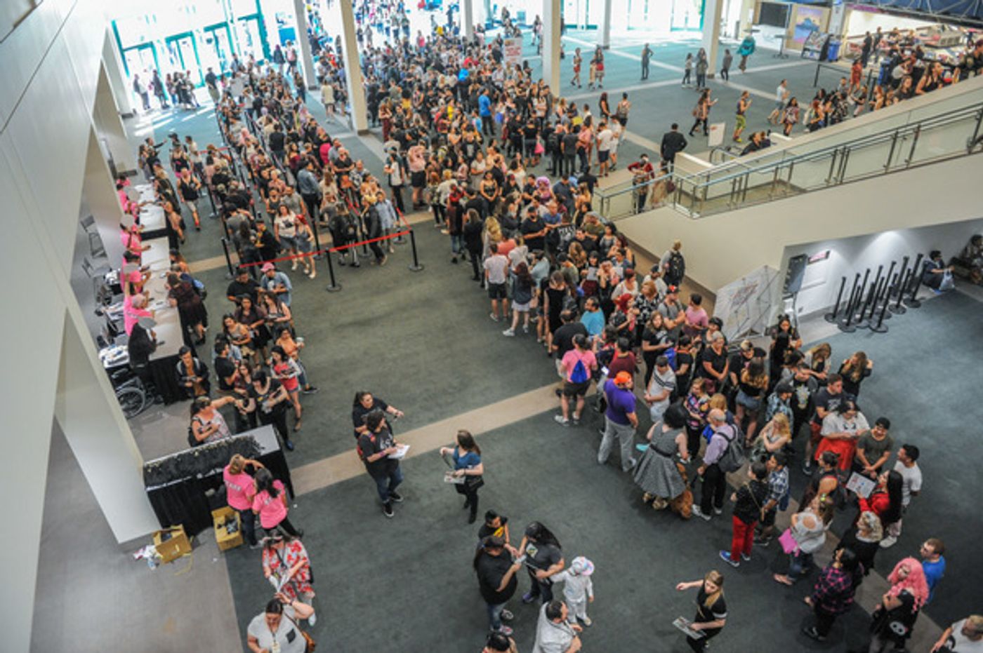 Photo Flash: All Colors of the Rainbow Take Part in RuPaul's DragCon 2017  Image