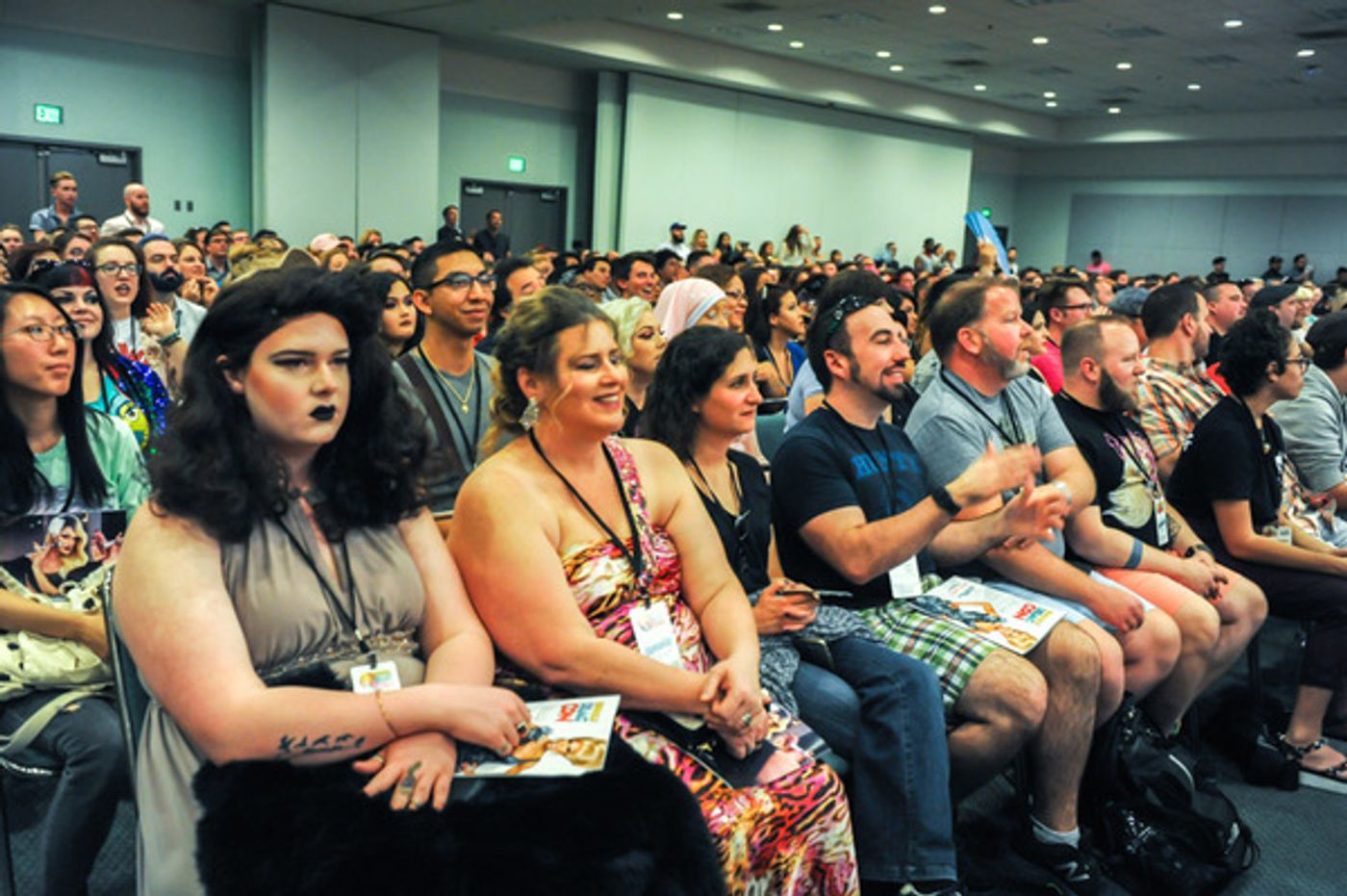 Photo Flash: All Colors of the Rainbow Take Part in RuPaul's DragCon 2017  Image