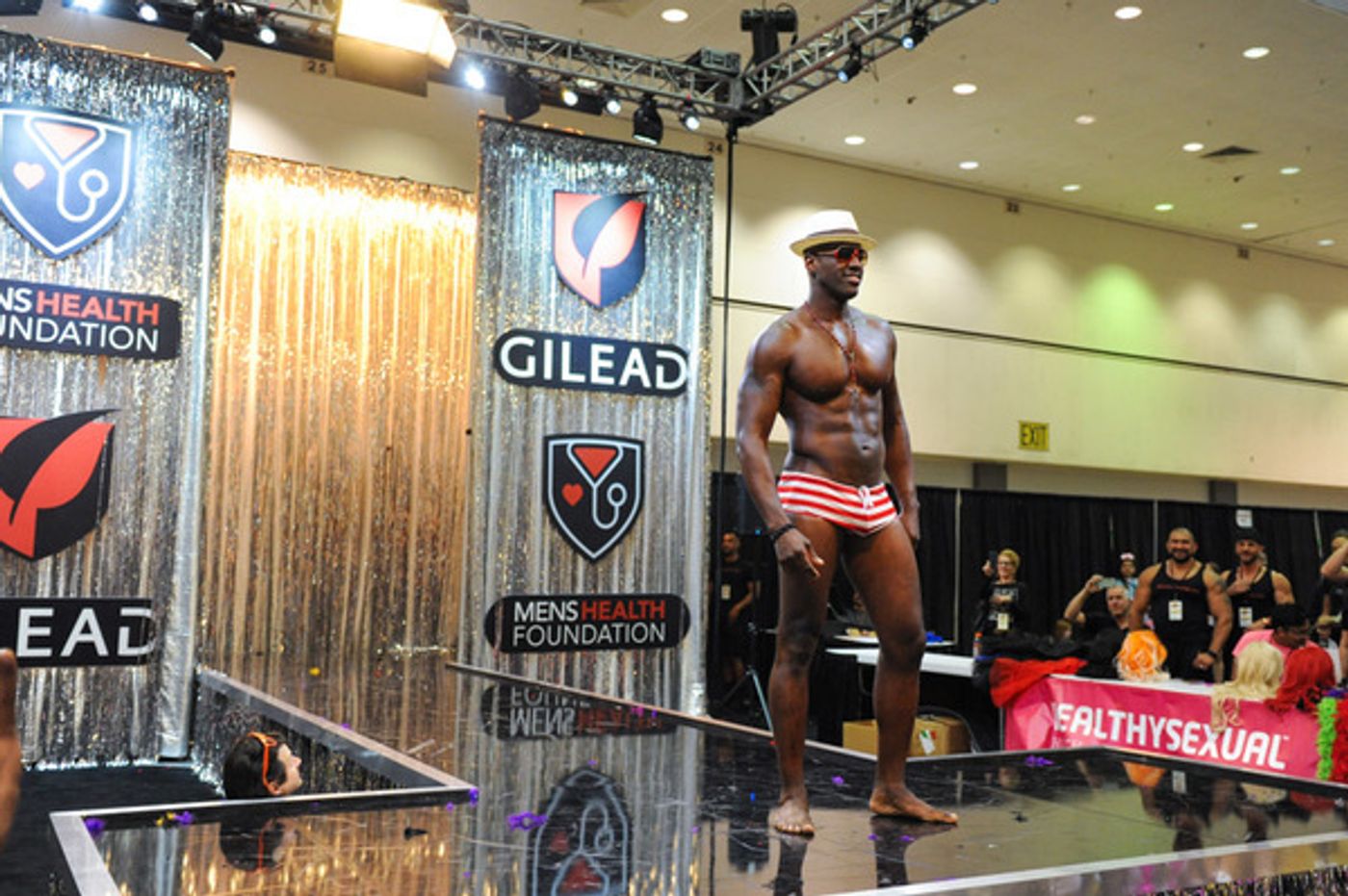 Photo Flash: All Colors of the Rainbow Take Part in RuPaul's DragCon 2017  Image