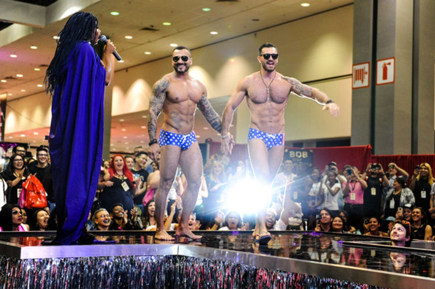Photo Flash: All Colors of the Rainbow Take Part in RuPaul's DragCon 2017  Image