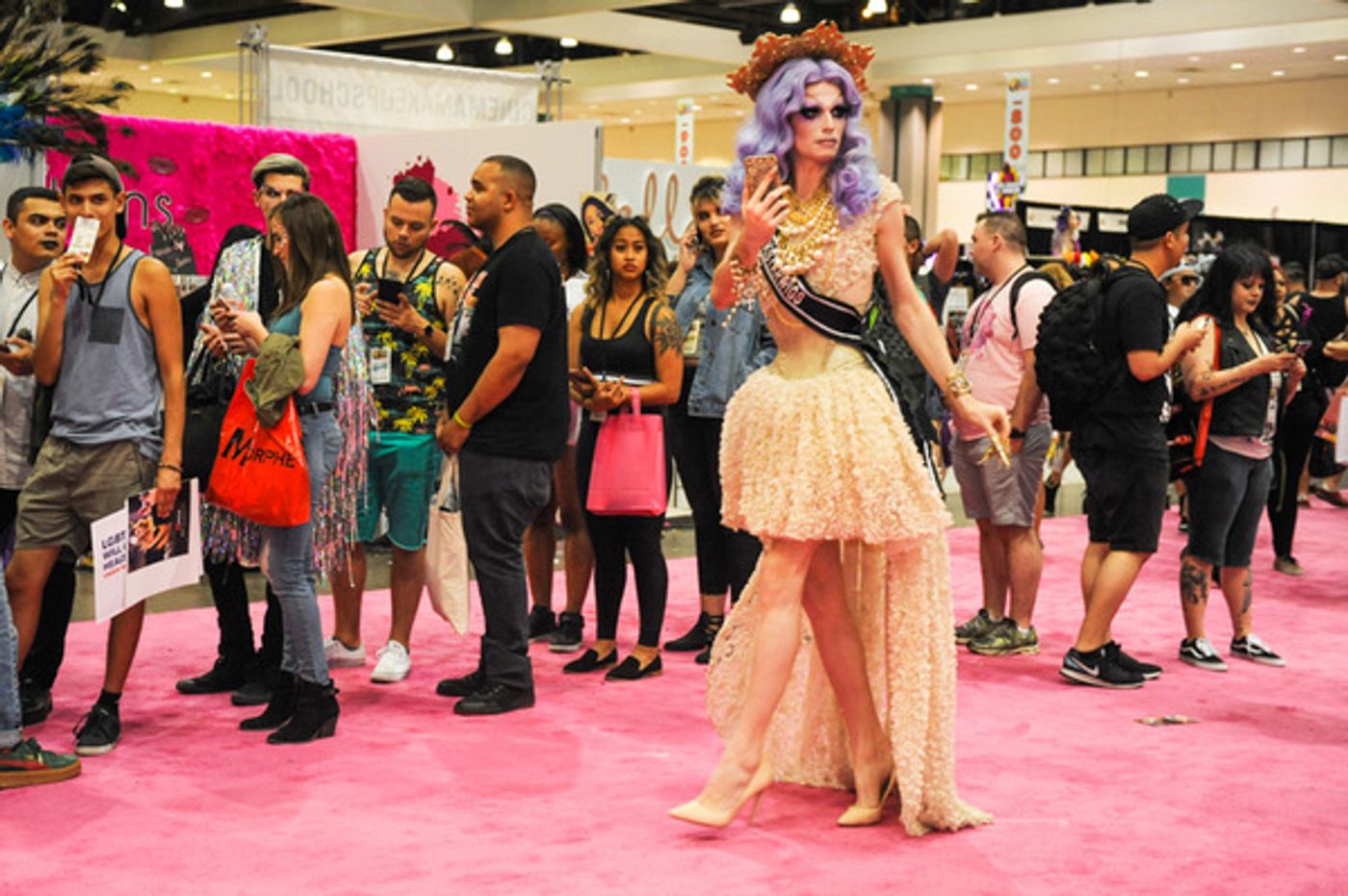 Photo Flash: All Colors of the Rainbow Take Part in RuPaul's DragCon 2017  Image
