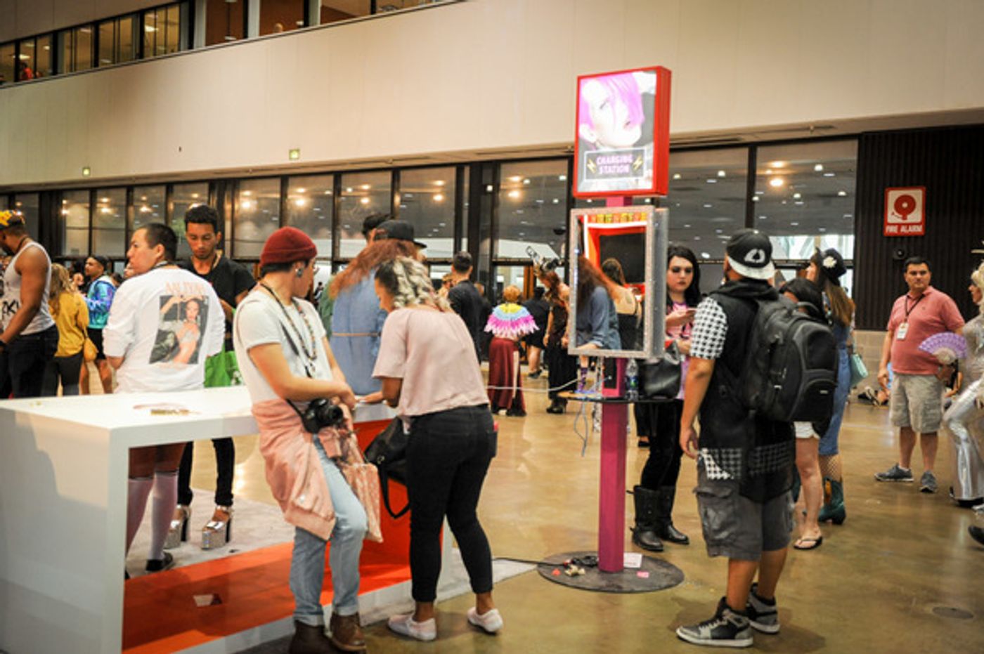 Photo Flash: All Colors of the Rainbow Take Part in RuPaul's DragCon 2017  Image