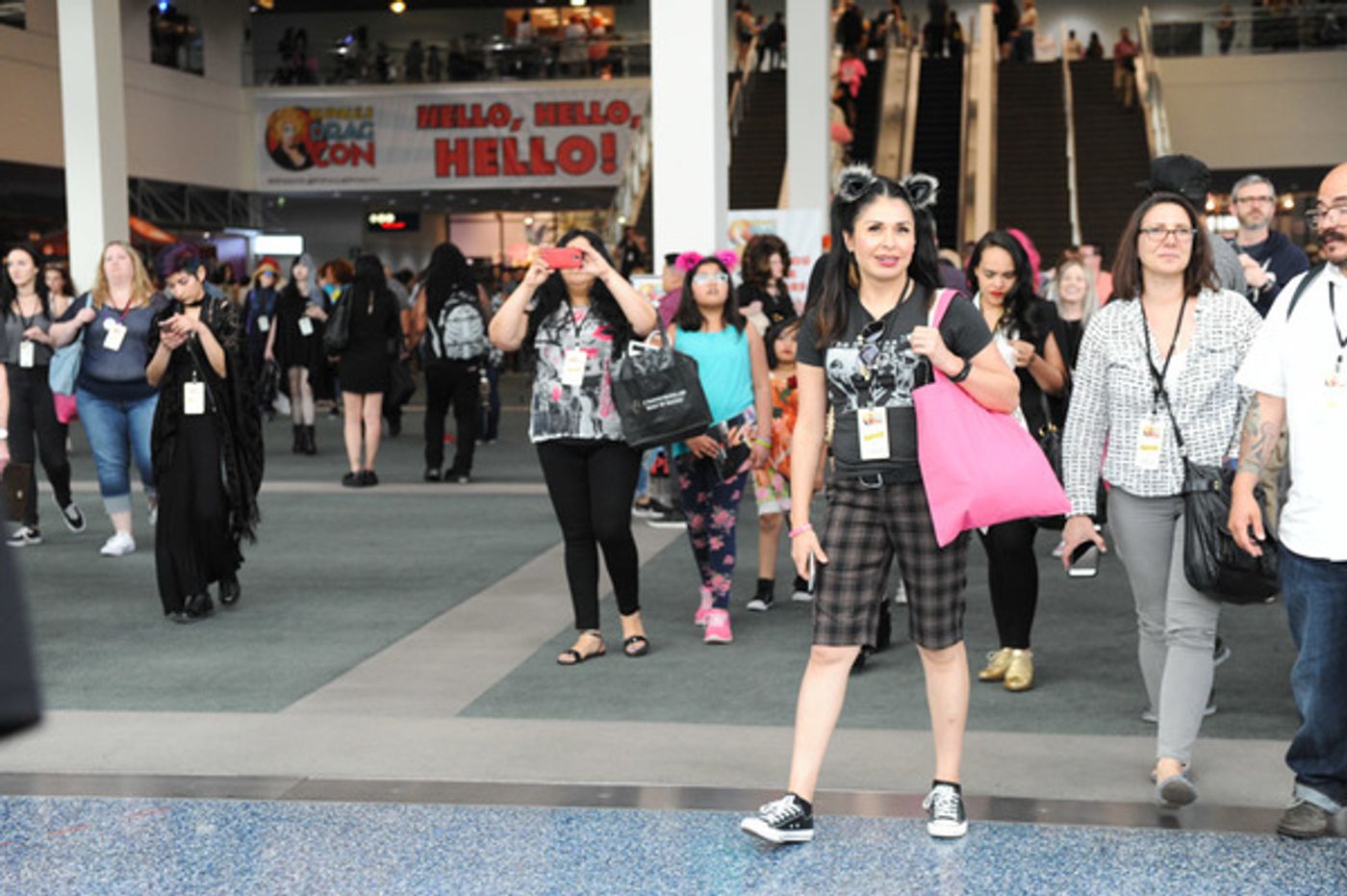 Photo Flash: All Colors of the Rainbow Take Part in RuPaul's DragCon 2017  Image