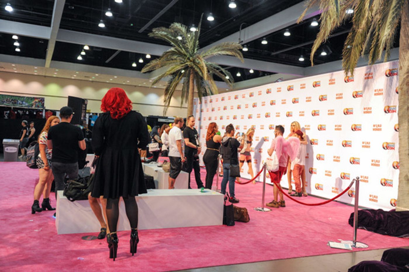 Photo Flash: All Colors of the Rainbow Take Part in RuPaul's DragCon 2017  Image