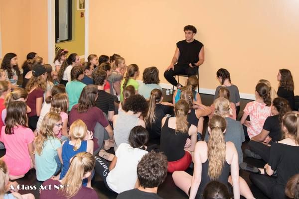 HAMILTON Star Andrew Chappelle Teaches Musical Theatre Workshop in Sarasota, FL  Image