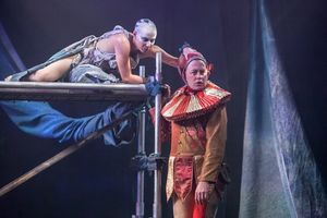 Caitlin McWethy and Justin McCombs @ BroadwayWorld Caitlin McWethy and Justin McCombs Photo