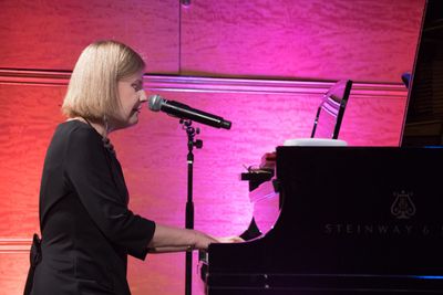 Deborah Deyo-Howe Photo