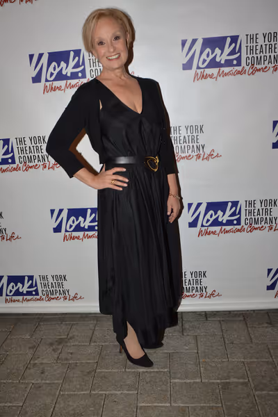 Robin Skye Photo