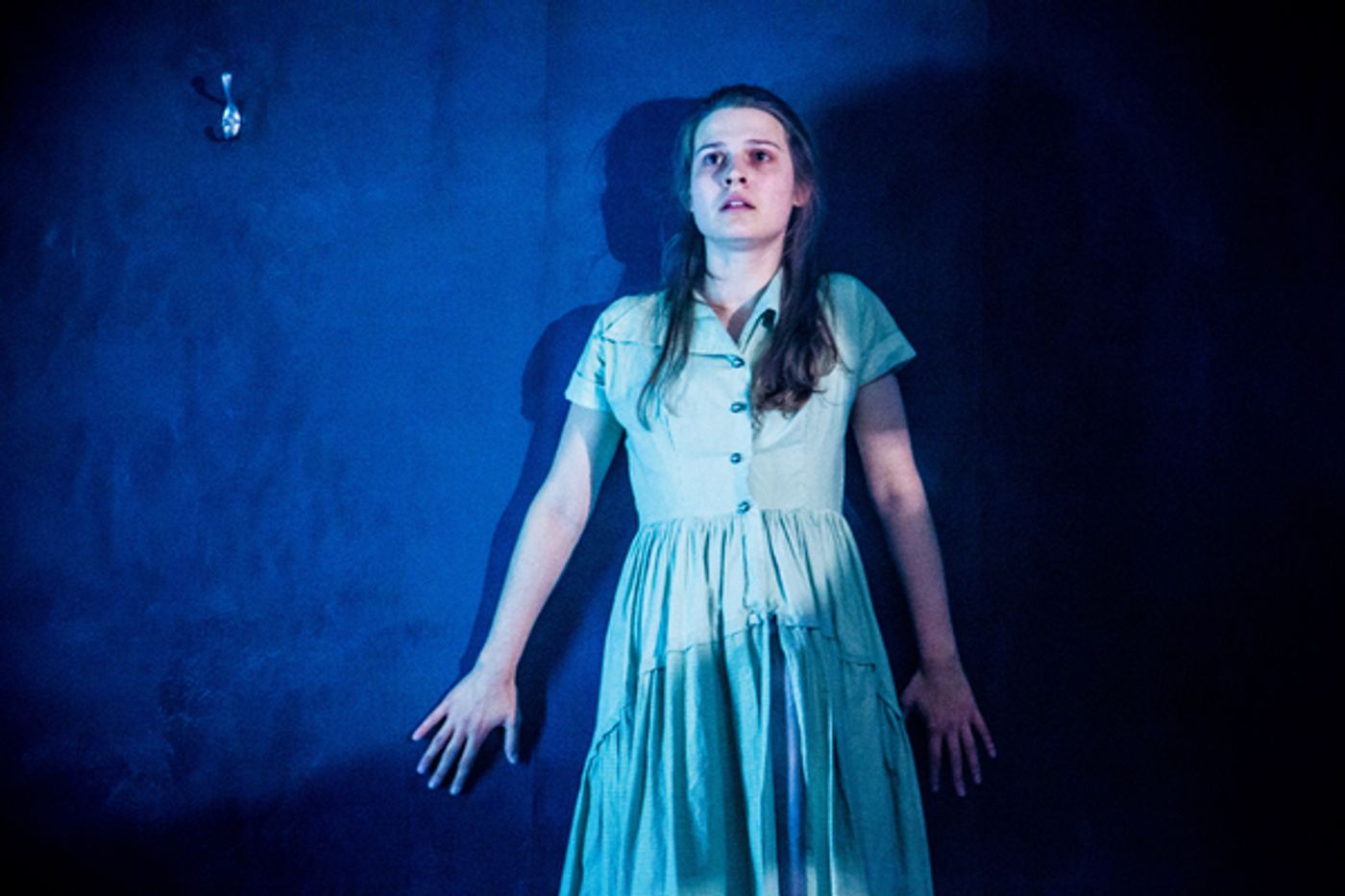 Photo Flash: First Look at NO PLACE FOR A WOMAN at Theatre 503  Image