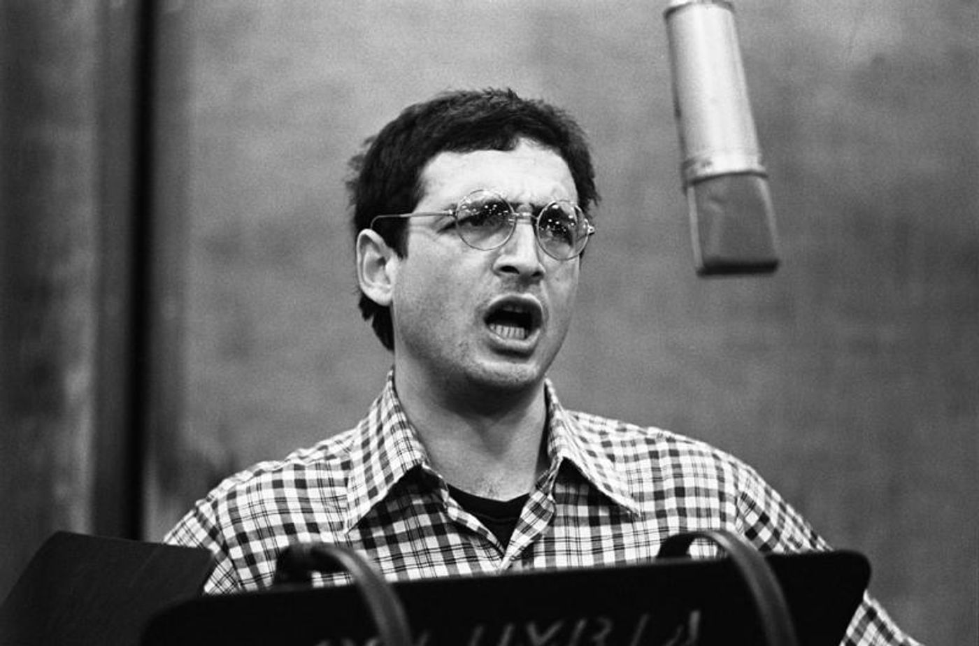 Exclusive Podcast: 'Behind the Curtain' with Two-Time Tony Nominee Lewis Stradlen  Image