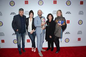 Craig Ferguson, Casey Wilson, Paul Scheer, Lily Tomlin and June Diane Raphael Photo