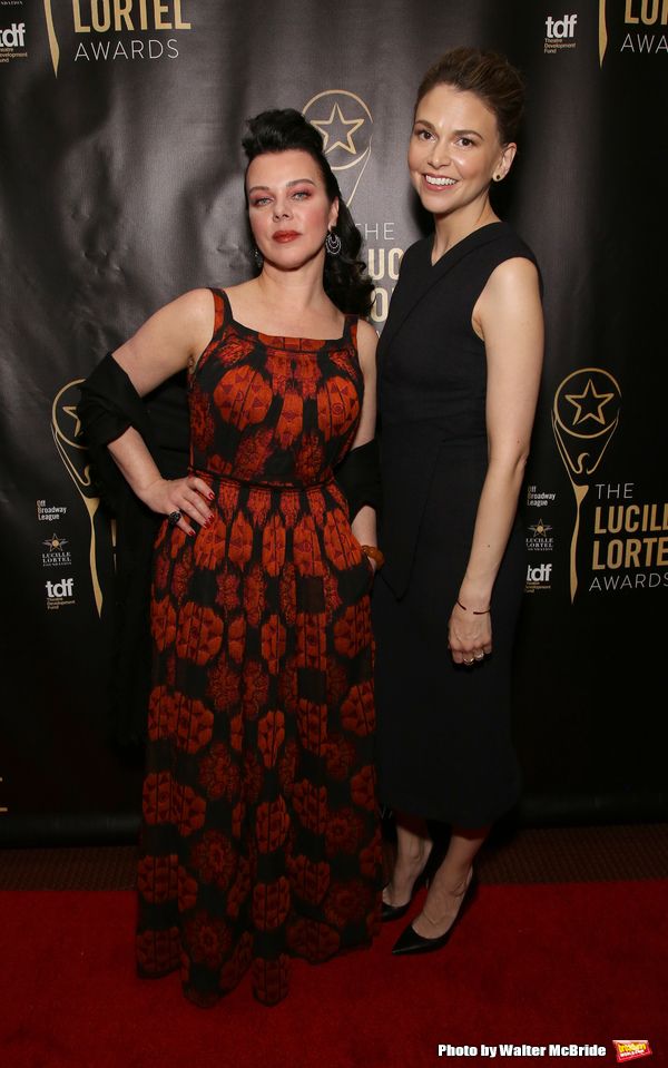  Debi Mazar and Sutton Foster  Photo