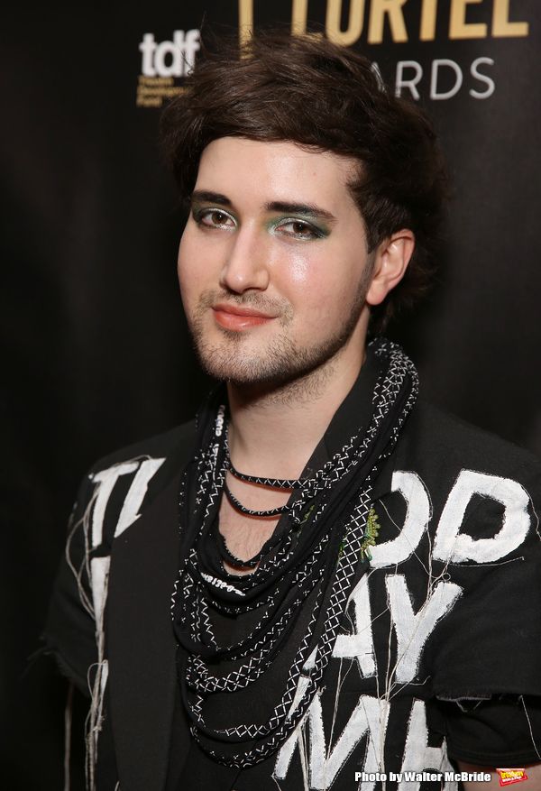 Max Vernon   Photo