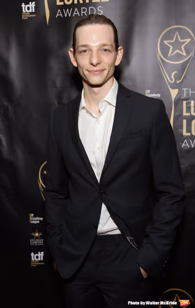 Mike Faist  Photo