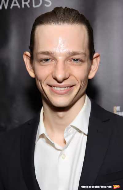 Mike Faist Photo