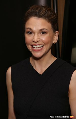  Sutton Foster Photo