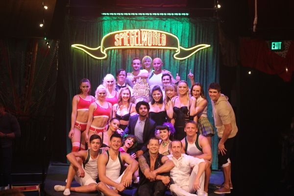 Kunal Nayyar and cast Photo