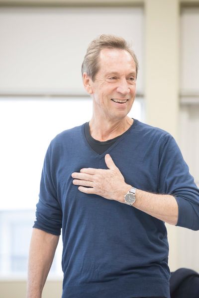 Jonathan Hyde Photo