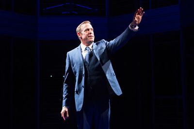 Ian Merrill Peakes Photo