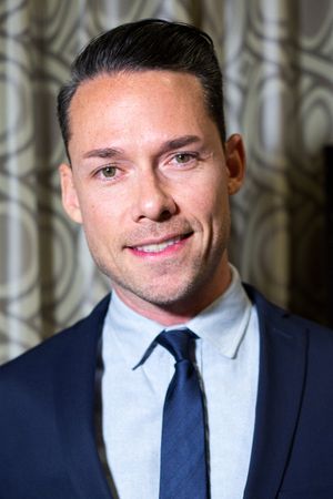 Aaron Rhyne @ BroadwayWorld Aaron Rhyne Photo