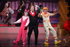 Shuler Hensley Photo