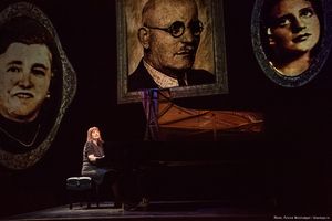 Mona Golabek @ BroadwayWorld Mona Golabek Photo