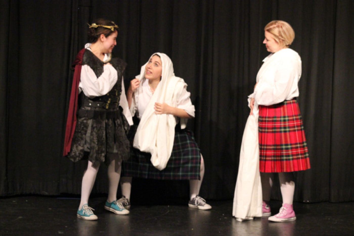 Photo Flash: Two Casts Bring COMPLETE WORKS OF WILLIAM SHAKESPEARE (ABRIDGED) to Playhouse 1960  Image