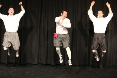 Cheers!

Jonathan Moonen, Bryan Maynard and Nicholas Garelick Photo