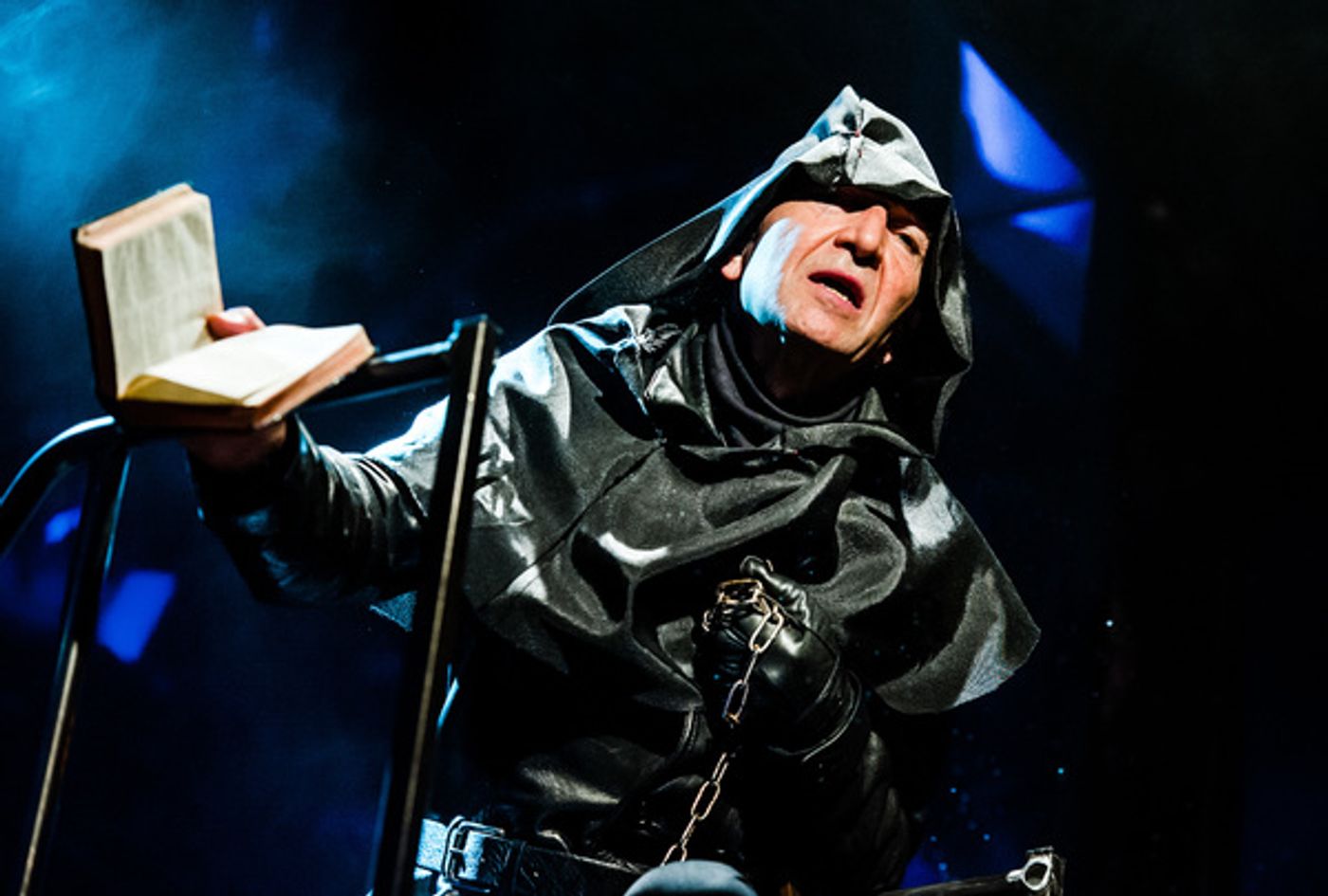 Photo Flash: First Look at Greg Hicks in RICHARD III, Opening Tonight at the Arcola  Image