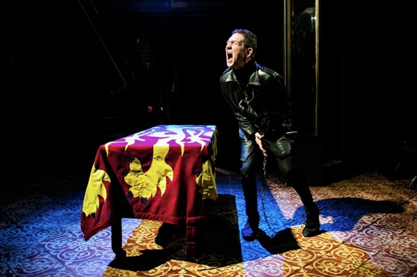 Photo Flash: First Look at Greg Hicks in RICHARD III, Opening Tonight at the Arcola  Image