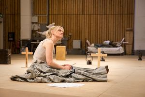 Anne-Marie Duff Photo