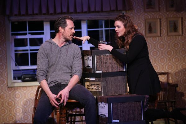 Darren Pettie and Amber Tamblyn Photo