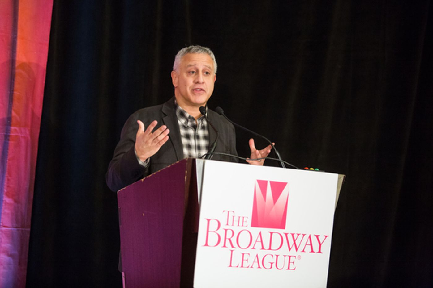 Photo Flash: WAR PAINT's David Stone, OPA's Joan Squires and More Receive Broadway League's 2017 League Awards  Image