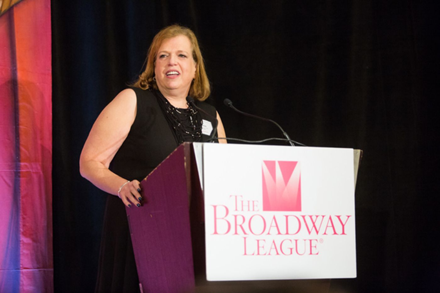 Photo Flash: WAR PAINT's David Stone, OPA's Joan Squires and More Receive Broadway League's 2017 League Awards  Image