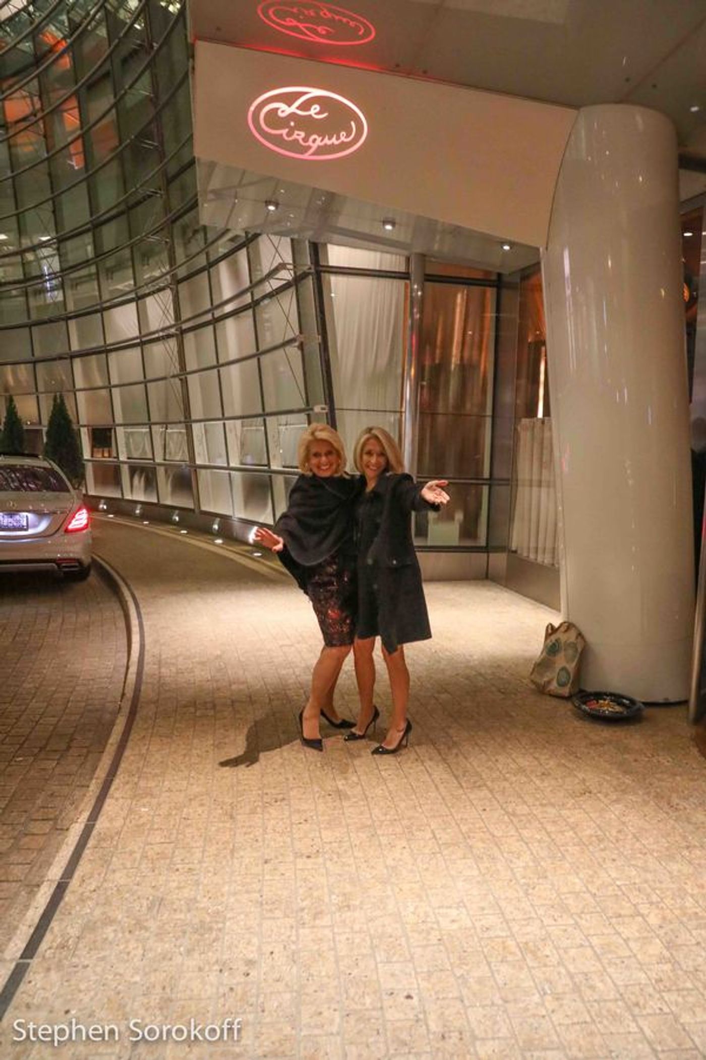 Photo Flash: Woody Allen & Others Celebrate Sirio Maccioni at Le Cirque  Image