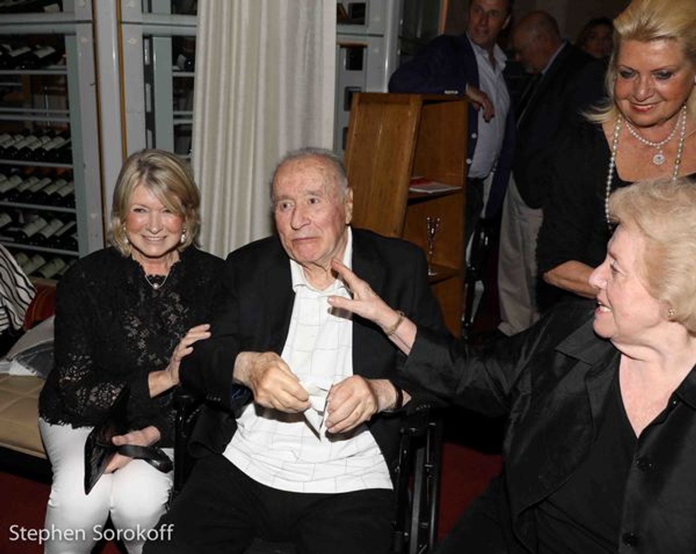 Photo Flash: Woody Allen & Others Celebrate Sirio Maccioni at Le Cirque  Image