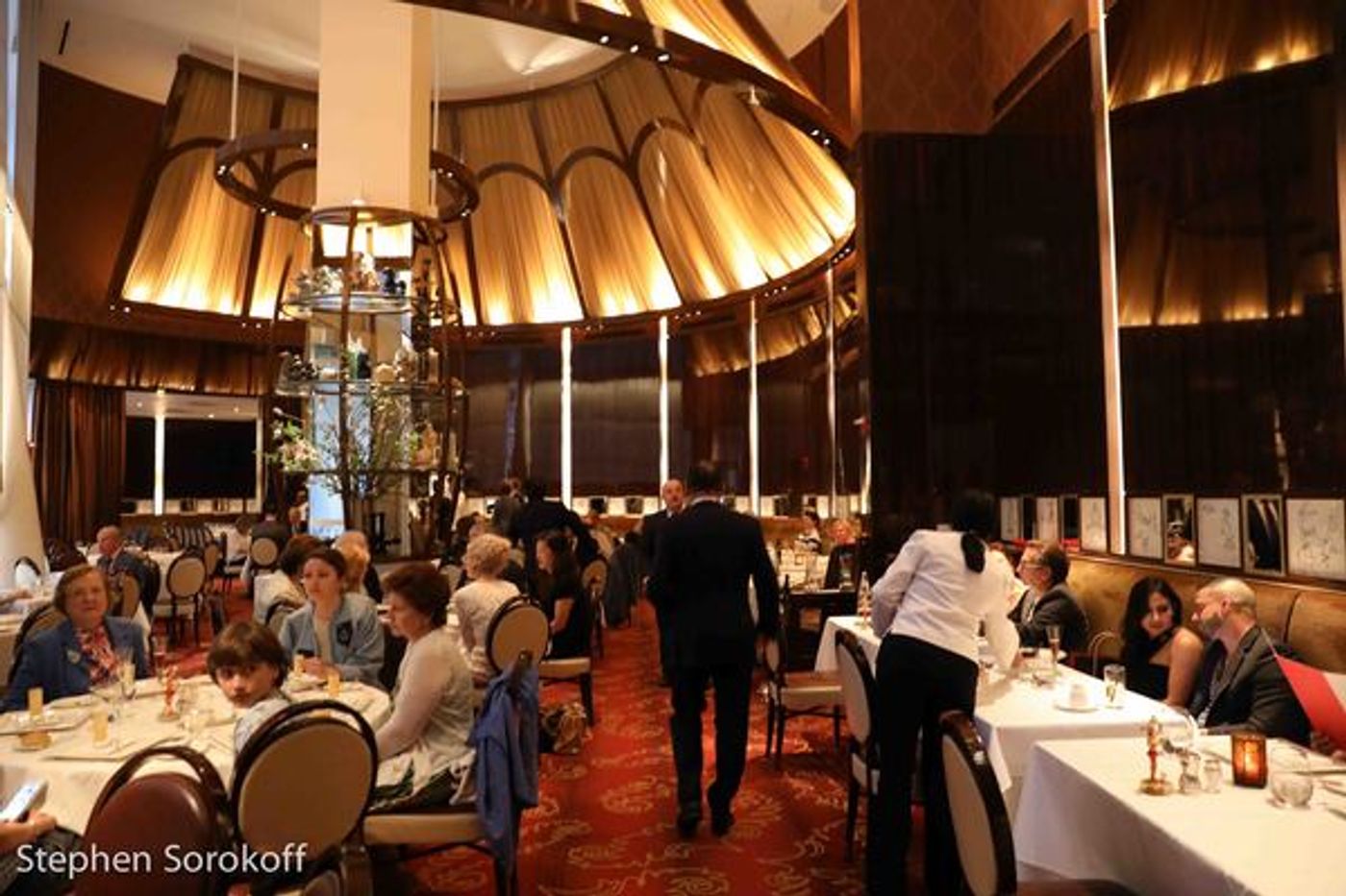 Photo Flash: Woody Allen & Others Celebrate Sirio Maccioni at Le Cirque  Image