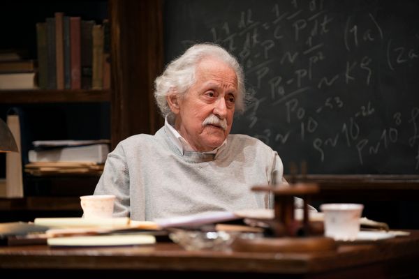 Mike Nussbaum Photo