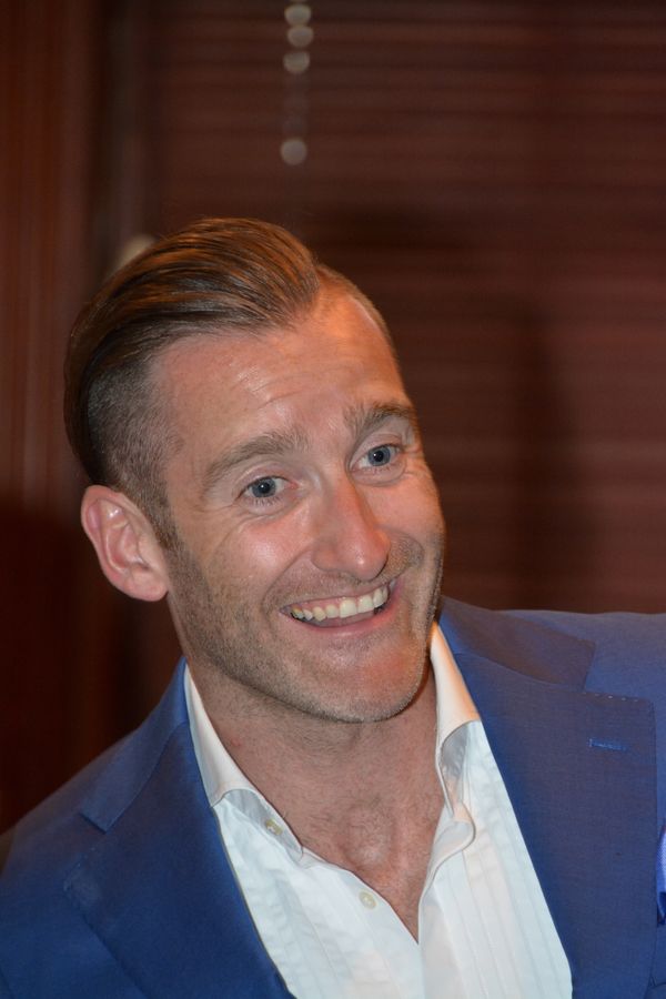 Paul Byrom Photo