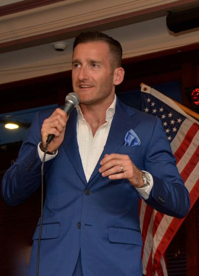 Paul Byrom Photo