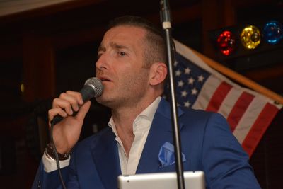 Paul Byrom Photo